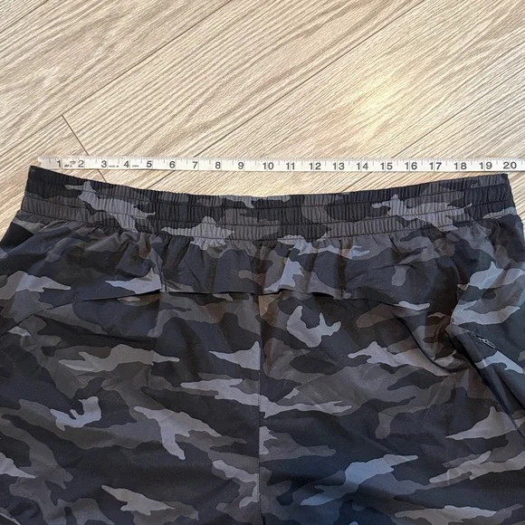 Mesh Racer Run Mid Rise 4" Short - Picture 8 of 8